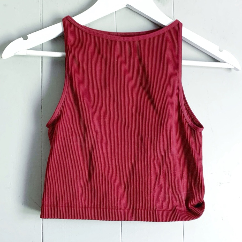 Francesca’s Mi Ami Slim Fit Cropped Red Ribbed Baby Tank High Neck
